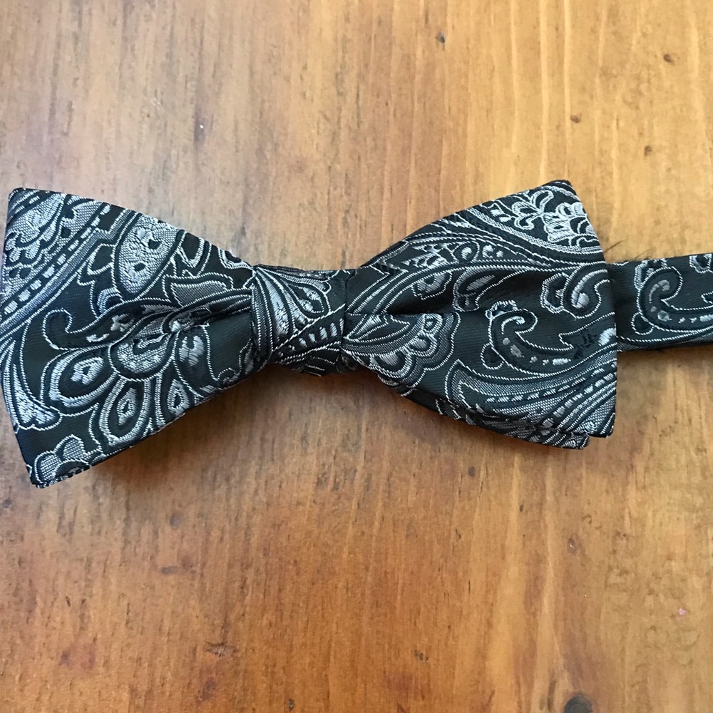 NWT Black & Grey Croft Barrow Bow Tie